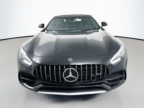 Used 2021 Mercedes-Benz AMG GT Roadster image 2