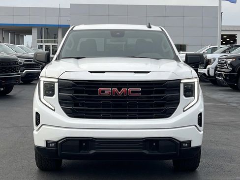 New 2026 GMC Sierra 1500 Elevation image 2