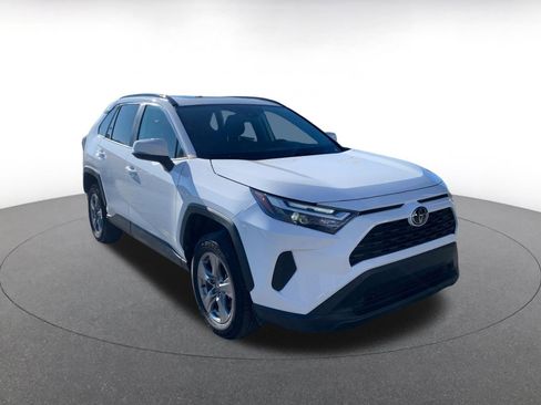Used 2025 Toyota RAV4 XLE image 1
