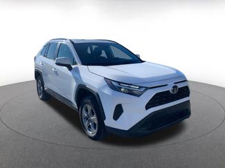Used 2025 Toyota RAV4 XLE video 1