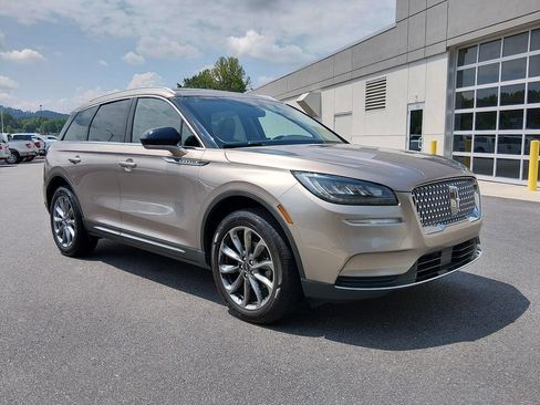 Used 2021 Lincoln Corsair AWD w/ Premium Package image 2