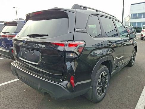 New 2026 Subaru Forester Premium AWD/4WD image 4