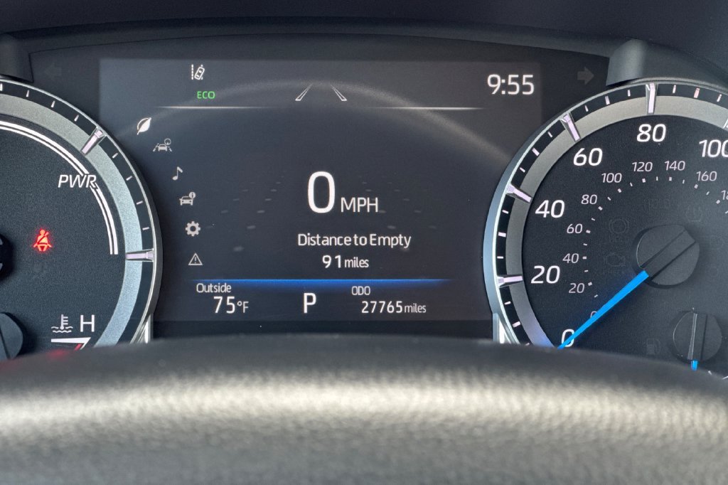 Used 2025 Toyota Highlander XLE AWD/4WD image 25