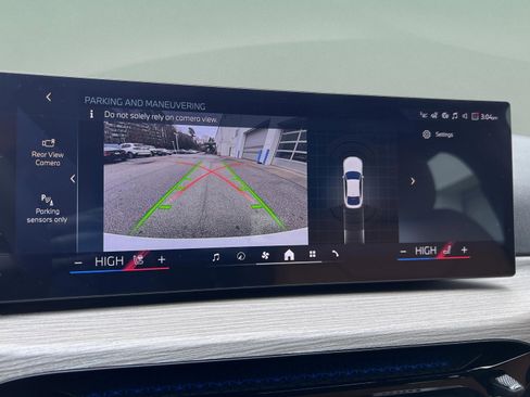 Used 2026 BMW i4 eDrive40 w/ Premium Package image 17