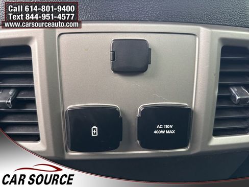 Used 2017 Ford F150 Lariat image 32