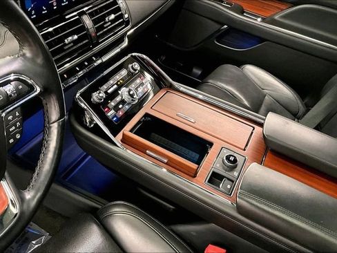 Used 2024 Lincoln Navigator Reserve image 15