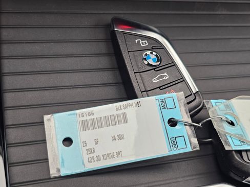 New 2025 BMW X4 xDrive30i w/ Premium Package image 32