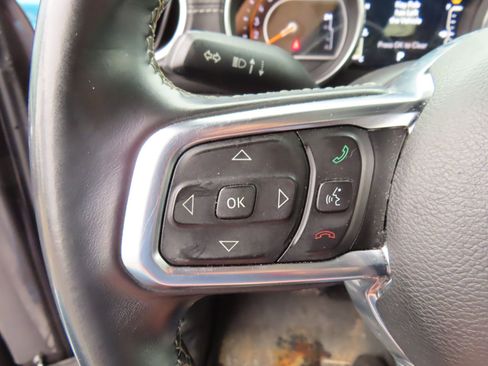 Used 2018 Jeep Wrangler Unlimited Sahara w/ LED Lighting Group image 18