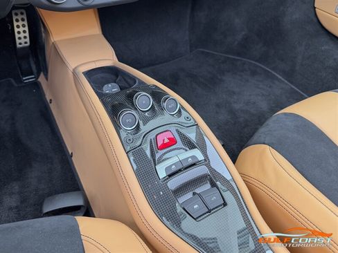 Used 2014 Ferrari 458 Spider RWD image 17