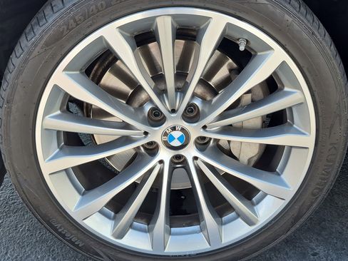 Used 2023 BMW 530i w/ Premium Package RWD image 13