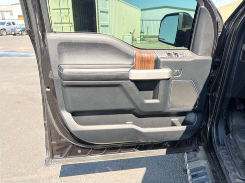 Used 2015 Ford F150 Lariat AWD/4WD image 10