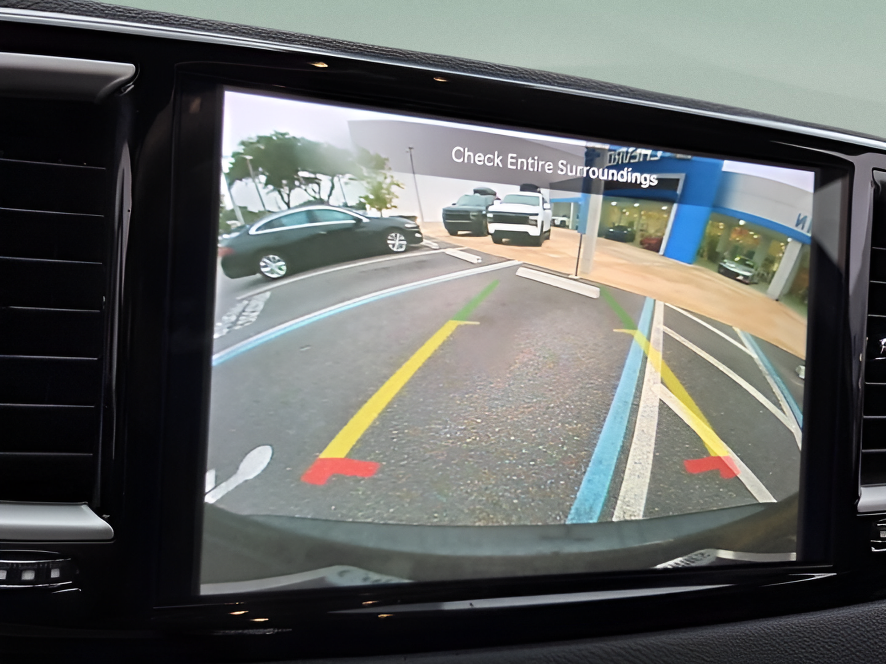 Used 2025 Chrysler Pacifica Select FWD image 22