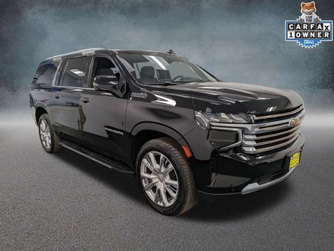 Used 2023 Chevrolet Suburban High Country AWD/4WD image 3