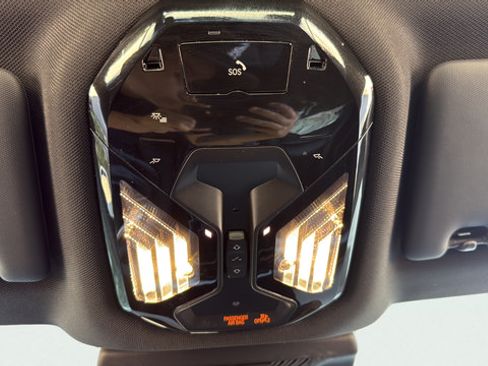 Used 2025 BMW 530i RWD image 23