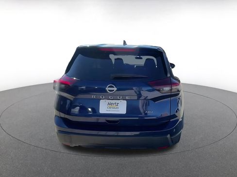 Used 2025 Nissan Rogue SV AWD/4WD image 12