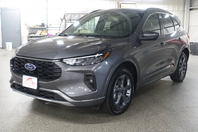 Used 2024 Ford Escape ST-Line Select w/ Tech Pack #2 AWD/4WD image 3