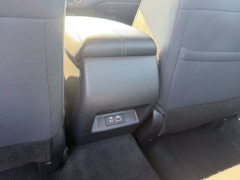 Used 2025 Nissan Altima 2.5 SV FWD image 29