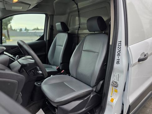 Used 2016 Ford Transit Connect XL image 9