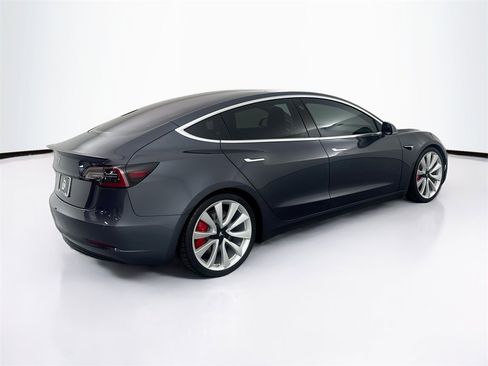 Used 2018 Tesla Model 3 Long Range image 5