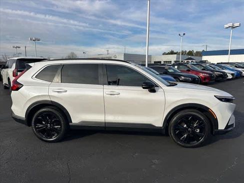 Used 2023 Honda CR-V Sport Touring image 2