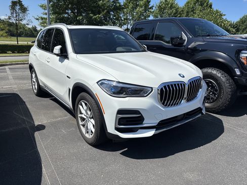 Used 2023 BMW X5 xDrive45e w/ Executive Package AWD/4WD image 6
