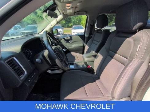 Used 2022 Nissan Frontier SV w/ Technology Package AWD/4WD image 10