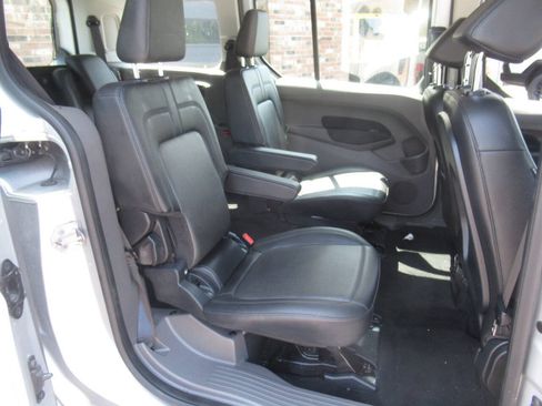 Used 2023 Ford Transit Connect XL FWD image 7