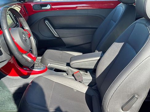 Used 2018 Volkswagen Beetle 2.0T SE image 18