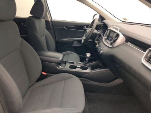 Used 2020 Kia Sorento AWD V6 image 21