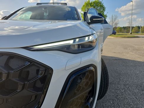 New 2026 Audi SQ5 Premium Plus image 31