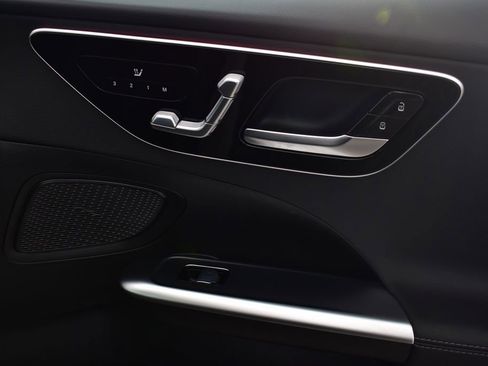 Certified 2025 Mercedes-Benz C 300 4MATIC Sedan image 37