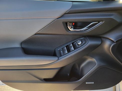 Certified 2025 Subaru Crosstrek 2.5i Limited w/ Crosstrek Mirror Package AWD/4WD image 16