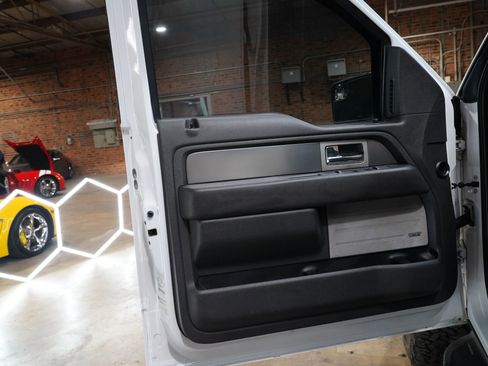 Used 2014 Ford F150 Raptor w/ Equipment Group 801A Luxury image 32