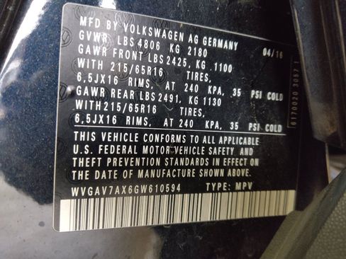 Used 2016 Volkswagen Tiguan S image 33