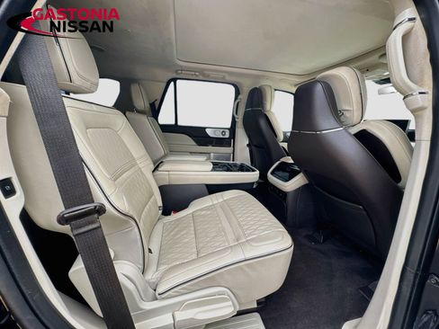 Used 2022 Lincoln Navigator Black Label AWD/4WD image 38