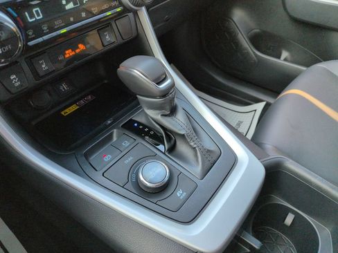 Certified 2025 Toyota RAV4 XSE w/ Advanced Technology Package AWD/4WD image 24