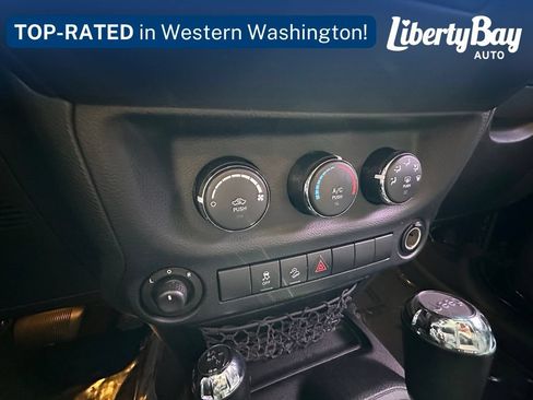 Used 2014 Jeep Wrangler Sport AWD/4WD image 17