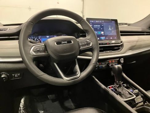 Used 2025 Jeep Compass Limited AWD/4WD image 43