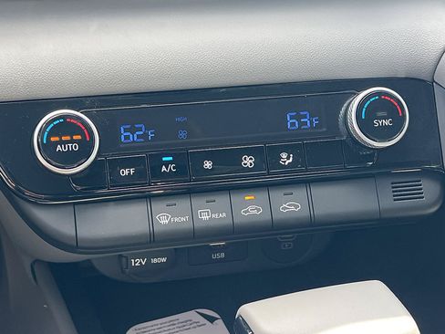 New 2026 Hyundai Elantra Sport FWD image 11