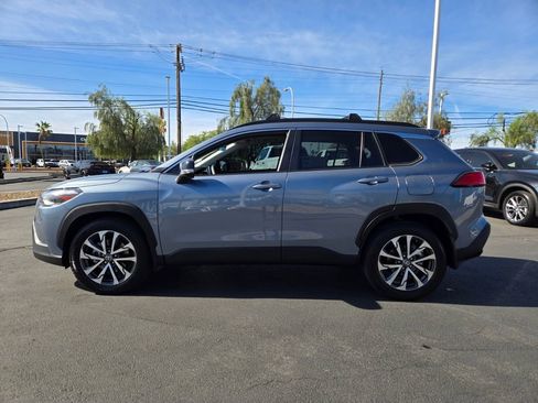 Used 2025 Toyota Corolla Cross XLE w/ Convenience Package AWD/4WD image 3