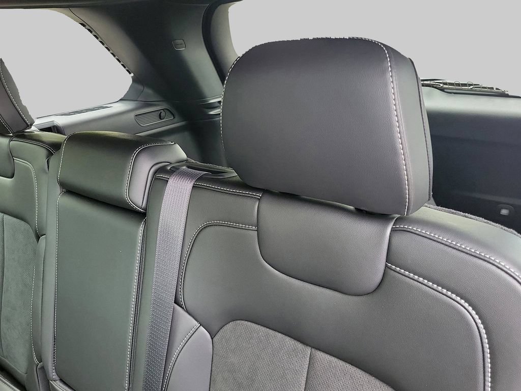 New 2026 Jeep Grand Cherokee Altitude RWD image 30