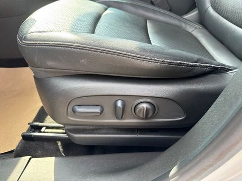 Used 2023 Buick Encore GX Essence w/ Experience Buick Package AWD/4WD image 11