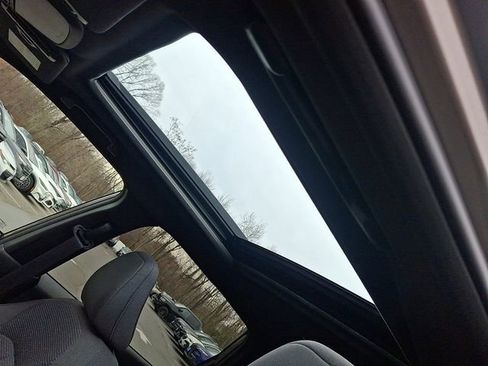 Used 2025 Subaru Forester Premium image 13