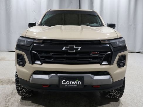 Used 2023 Chevrolet Colorado Z71 w/ Z71 Convenience Package 2 image 9