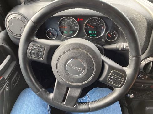 Used 2013 Jeep Wrangler Sport image 9