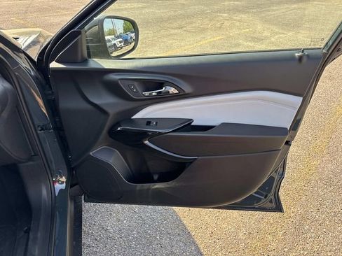 New 2026 Chevrolet Trax LT w/ Driver Confidence Package image 32