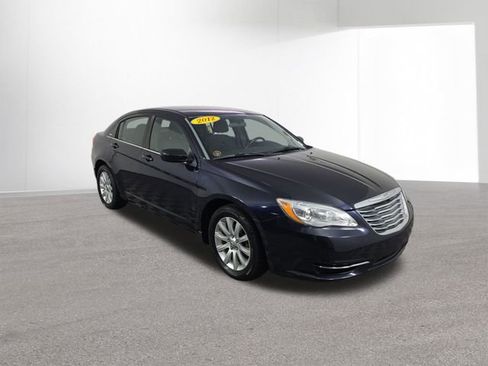 Used 2012 Chrysler 200 Touring FWD image 11