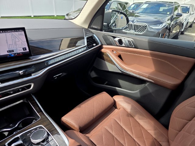 Certified 2024 BMW X7 xDrive40i AWD/4WD image 16