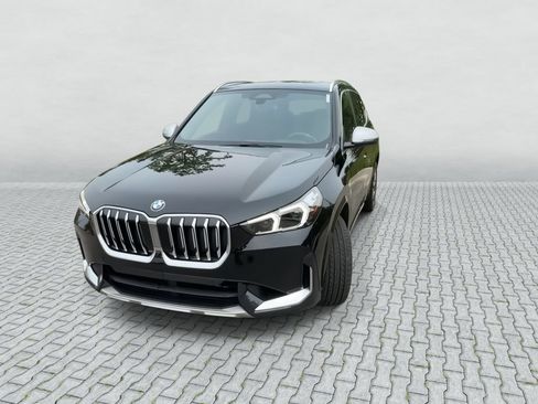 Used 2023 BMW X1 xDrive28i w/ Premium Package AWD/4WD image 3