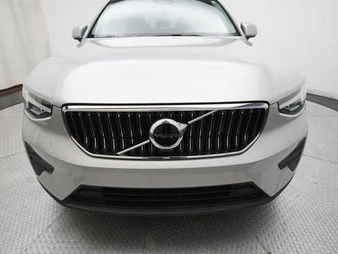 Used 2025 Volvo XC40 B5 Core image 22